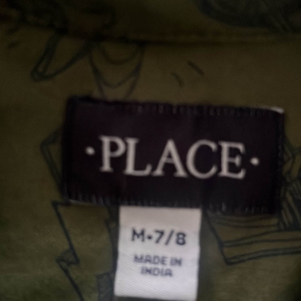 EUC The Children’s Place skater button down, sz 7/8 - Picture 4 of 4